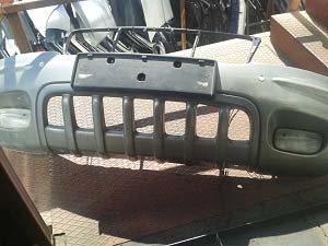 2004-2005 MODEL JEEP CHEROKEE ÇIKMA 3.1 ORJİNAL  ÖN TAMPON GÜVEN'DE